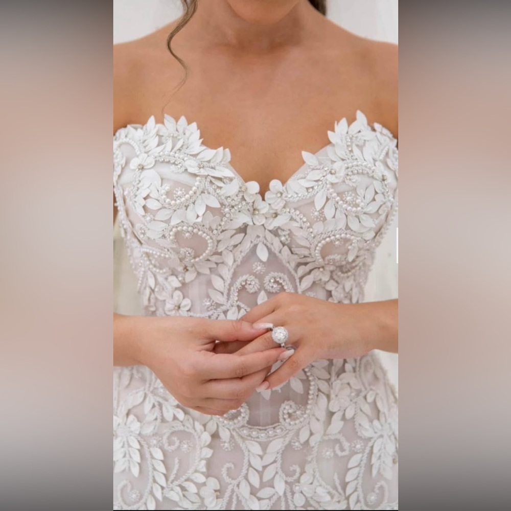 Custom Norma & Lili Dress 💍👰🏼‍♀️ Elegant White Floral Embellished Dress